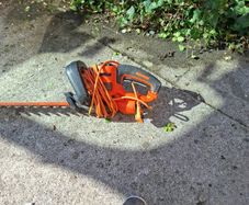 black and decker hedge cutter