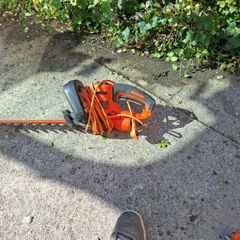 black and decker hedge cutter
