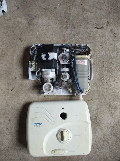 shower Triton t90si for parts