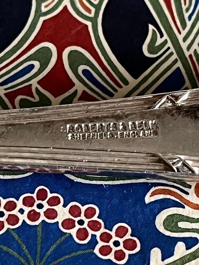 Silverplated Cutlery Set Robert and Belk- 40 pieces