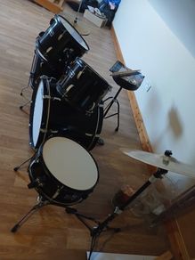 Drum kit