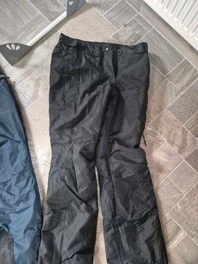 Skiing gear