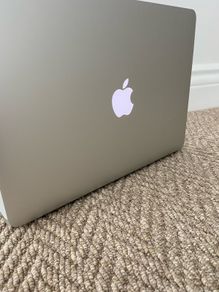 MacBook Air 13 (2017)