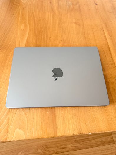 Apple MacBook Pro (14-inch, Apple M1 Pro chip) - Space Grey