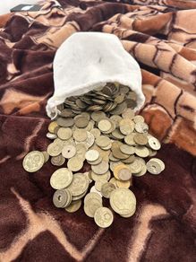 Im Buying all old coins (cheap) show me what u have :)