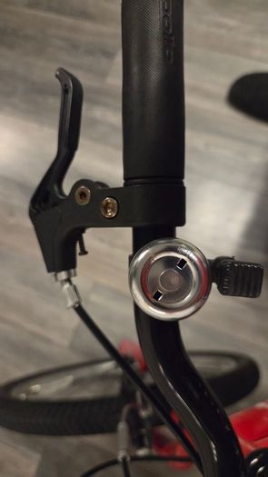 Apollo Envy 20 inch kids bike