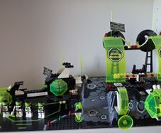 Lego classic space 6988 Blacktron 2 Alpha Centauri Outpost