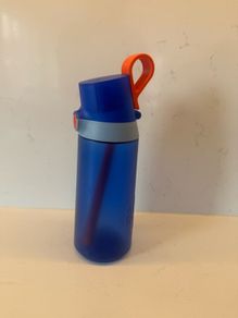 Air Up Water Bottle (free shipping) never used, includes flavour