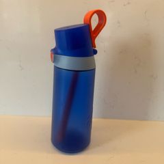 Air Up Water Bottle (free shipping) never used, includes flavour