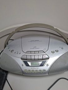 retro cd player circa 1993
