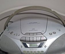 retro cd player circa 1993