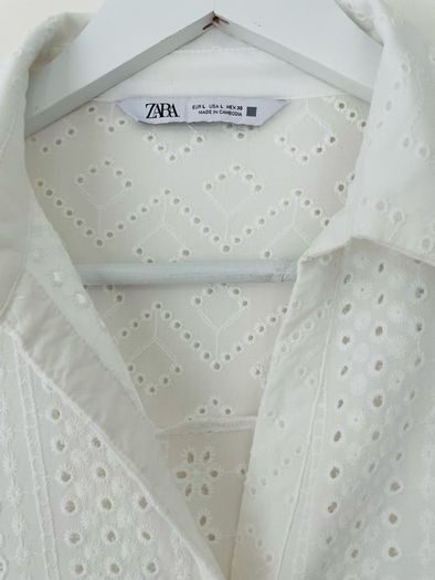 Like New: Zara Crochet Style Blouse/Shirt (Large)