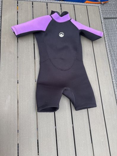 kids wetsuit age 7-8