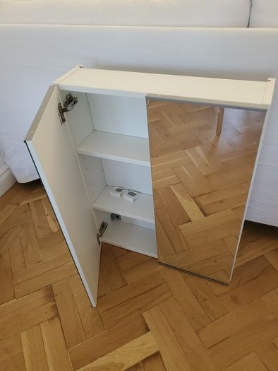 mirrow cabinet