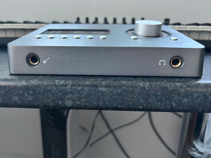 UAD Arrow Thunderbolt 3 Sound Card With Cable