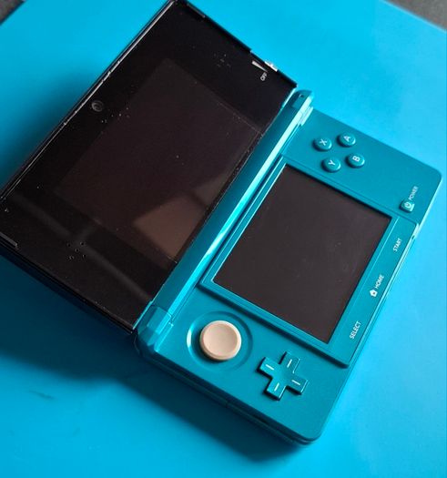 3DS Aqua Blue (Modded)