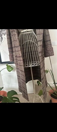 Authentic Valentino Miss V merino wool elegant mid length coat