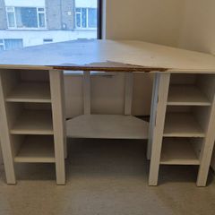 Corner desk for crafting office work