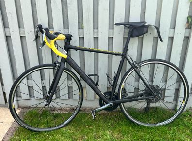 Canyon road bike / racer