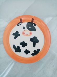 Cow plate