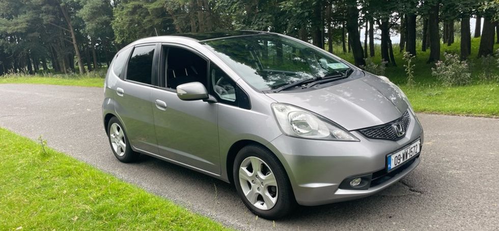 2009 Honda Jazz fresh nct + android auto with camera and sensors