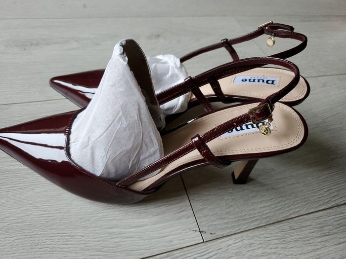 Women's shoes