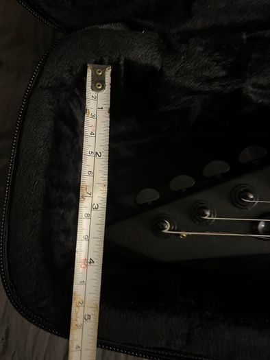 electric guitar hard case with clips for back strap fits Gibson fender Stratocaster telecaster charvel Jackson Ibanez esp music man PRS electric guitar parts accessories