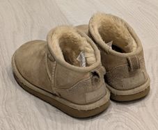 UGG Boots - Kid's Classic Ultra Mini Boot UK 12 EU 31 US 13