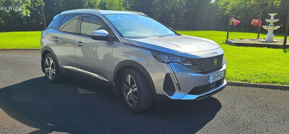 2021 Peugeot 3008 Allure 225HP, PHEV+ extras