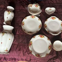 OLD Country Rose - Royal Albert - various