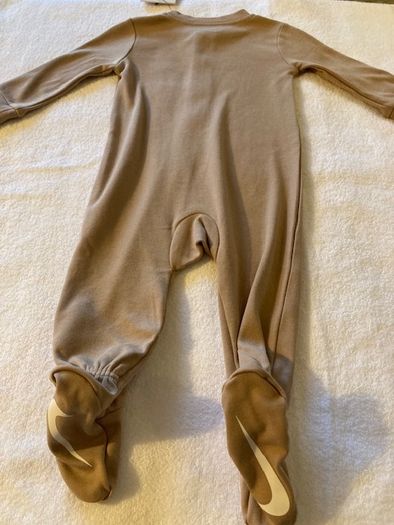 Nike baby coverall. Age 9m. Size 68-74cm, 8.4-10kg. New
