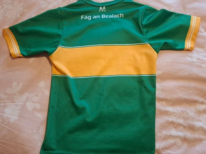 Castleblayney Faughs GAA Gaelic Football Jersey (Youths 7-8 Years) FREE POST