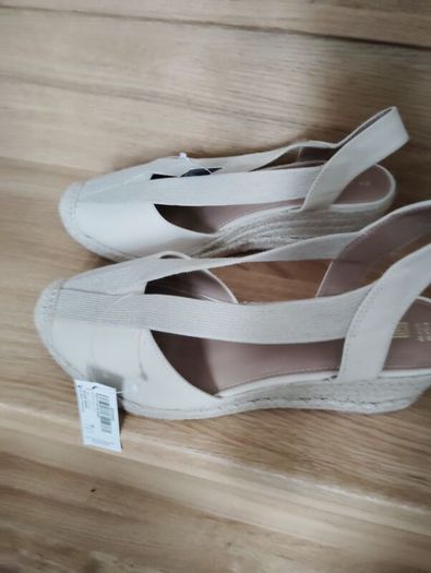 NEW.women sandal.size40