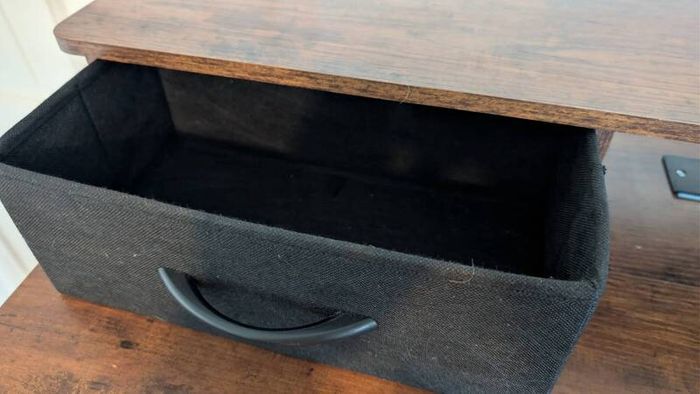 Standing desk