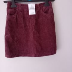 girls skirt. New  with tags..size 9/10