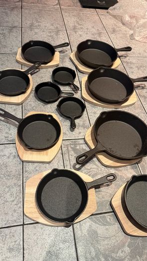 Cast Iron Skillets & Casserole Pots