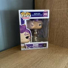 Rumi 2430 Funko pop glow chase addition