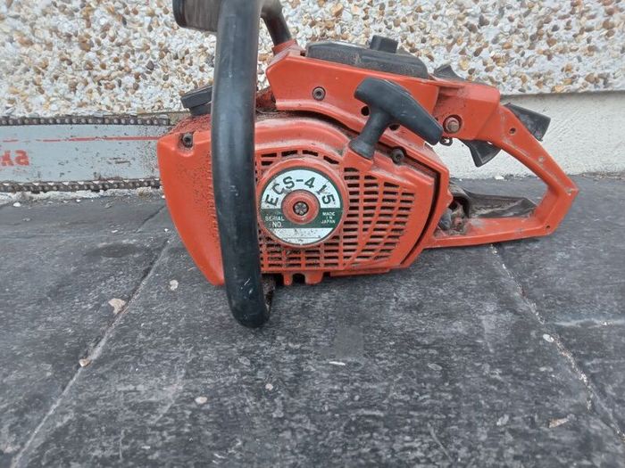 Tanaka ECS-415 chainsaw