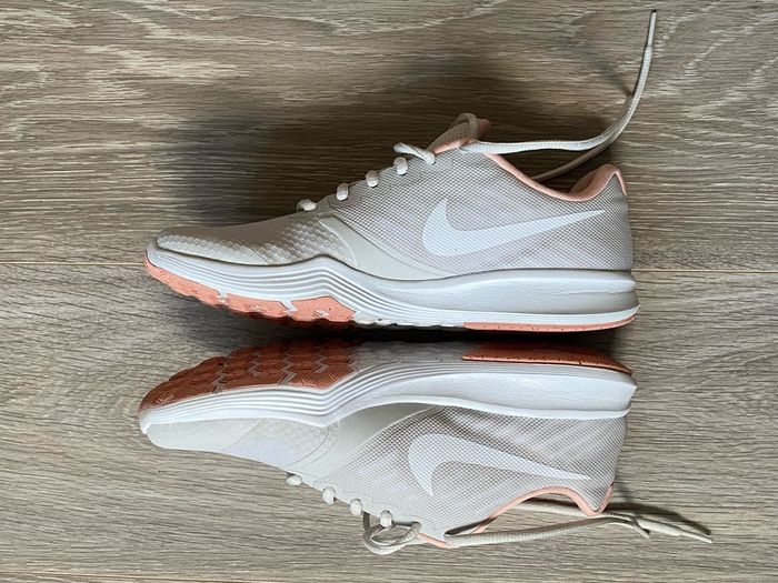 Nike Trainers - white/light grey & coral pink - UK 6