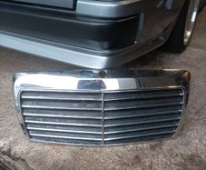 Mercedes W124 grill