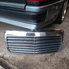 Mercedes W124 grill