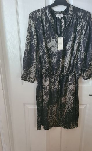 Papaya Satin Animal Print Dress Size 20 (nwt)