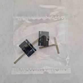 Micro Scalextric: New Guide Blade Pack of 2. (version type that are without screws)