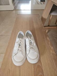 Nike Legacy Runners Size 5.5