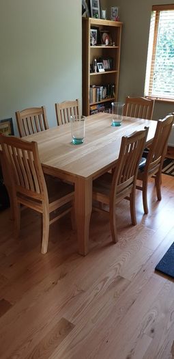 Solid Oak Dining Room Table & Chairs