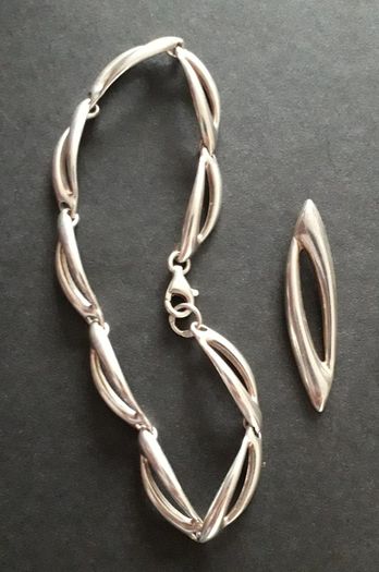 925 Matching Silver Bracelet and Pendant Set