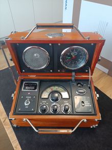 Spirit of St. Louis Aviator Alarm Clock Radio Flight Case S.O.S.L. Collection
