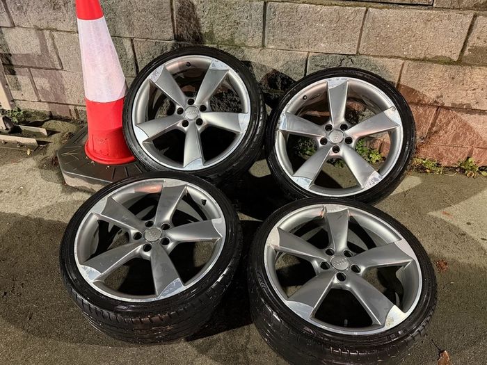 20" Audi TTRS alloys