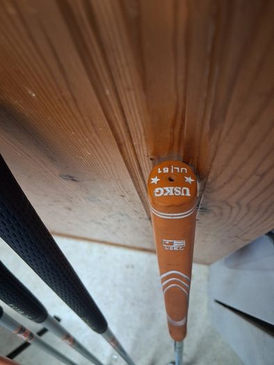 Golf Clubs. US Kids Golf Set For Right Handed 8 To 9 Year Old. Collect In Dublin Or Receive Via Post.