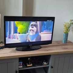 Samsung 32" LED TV,  Excellent Condition, Ready to Use